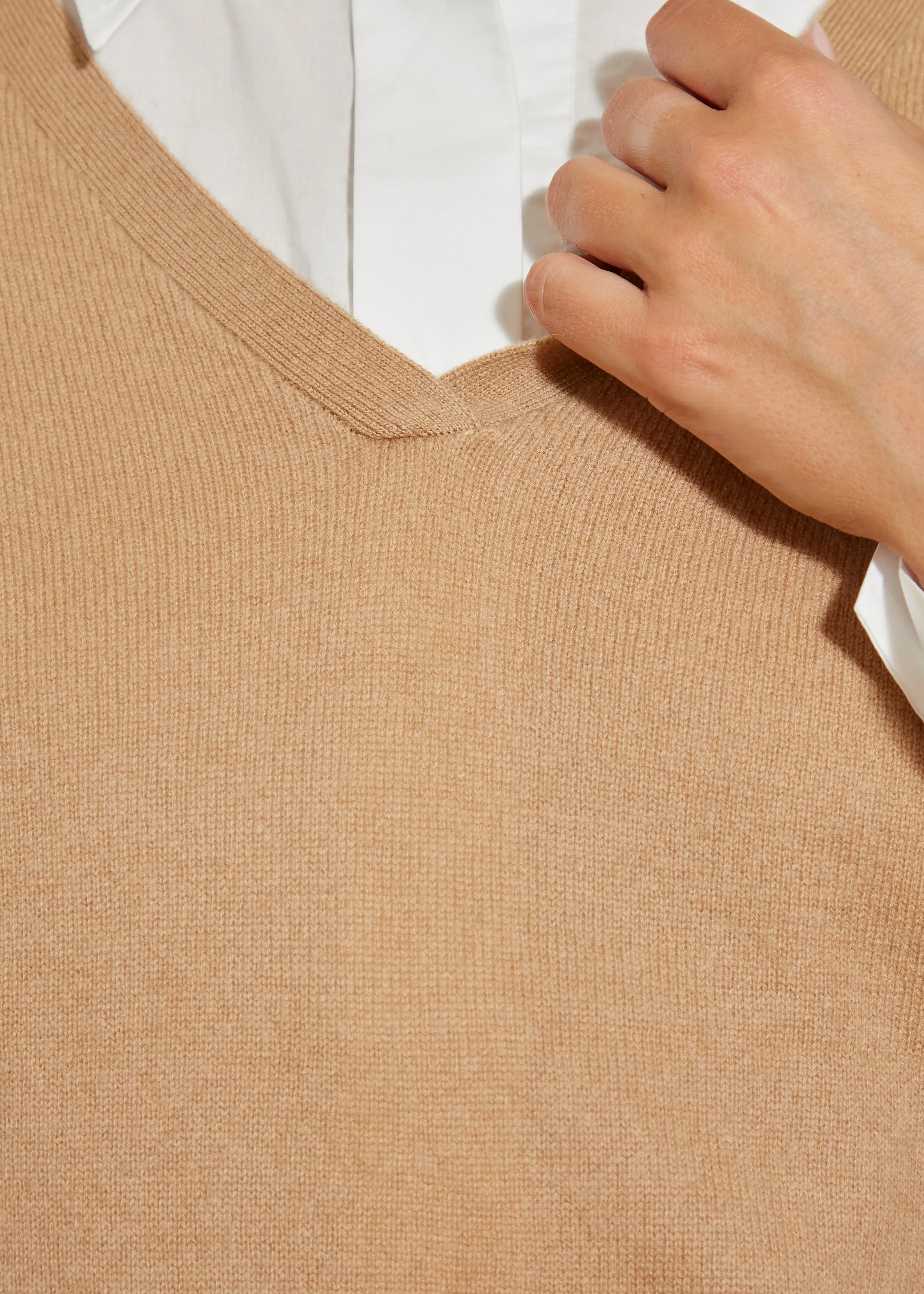 Bowie V Neck Camel Cashmere Vest