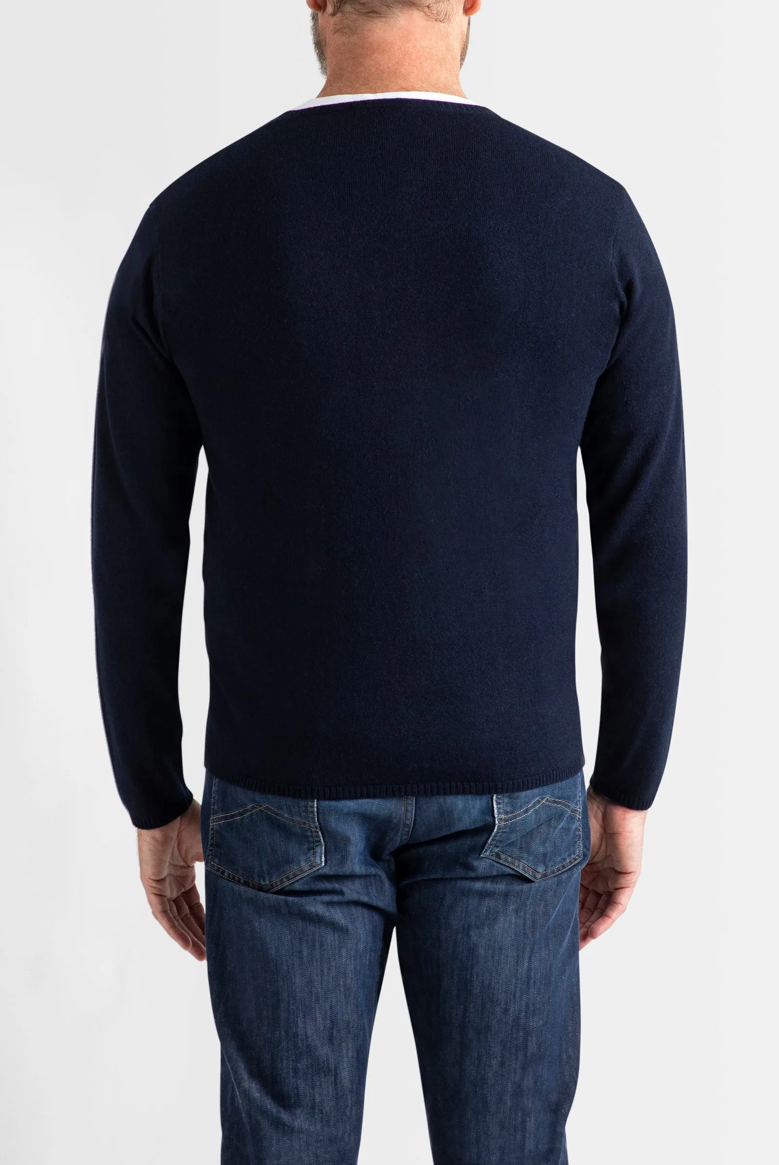 Cashmere Mens V-Neck in Navy