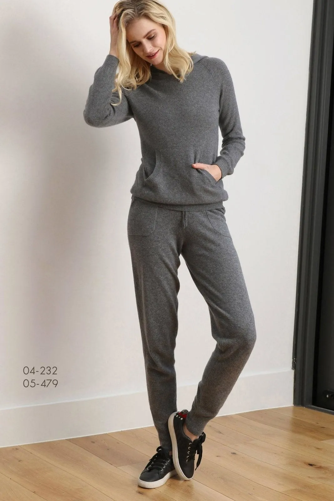 Women's cashmere tracksuit top, jogger sweater, loungewear hoodie in mid grey