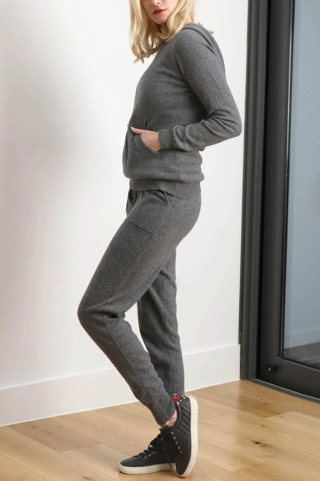 Women's cashmere tracksuit top, jogger sweater, loungewear hoodie in mid grey